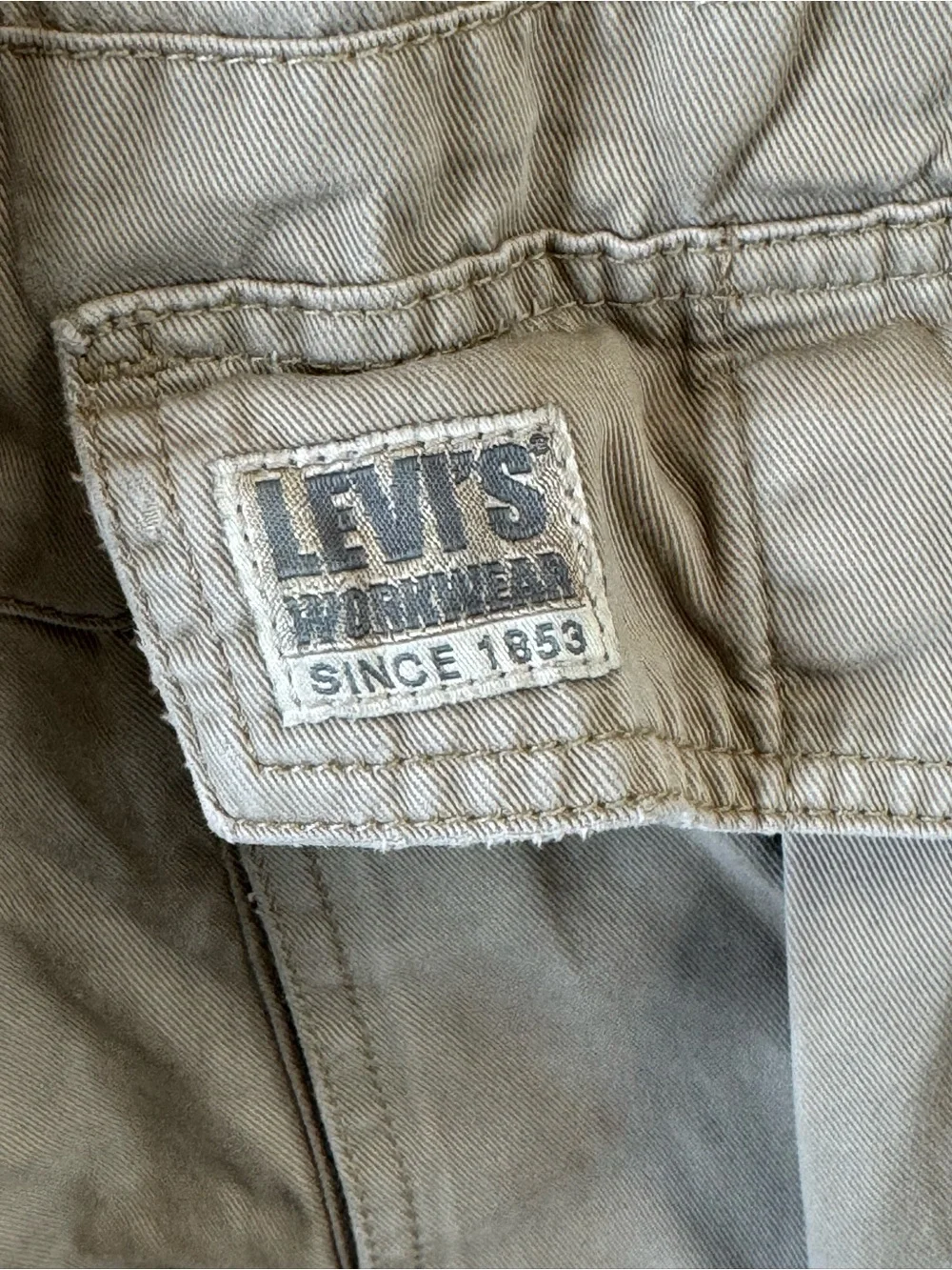 Vintage 90’s Levi’s WorkWear Tough  Men’s Khaki Cargo Shorts 38W
